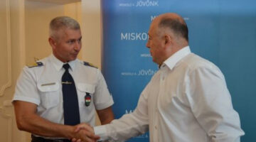 adomany_bevetesieknek_140728_fkcs_15