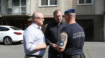 avas mior 260610 ja 20.jpg