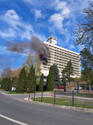 bb0ec2027e964eb9a2fad1e91c67e2b9