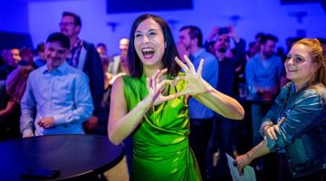 central 0439460681 e1763059048995 1024x577