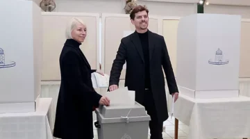 csobor_katalin_szavaz_220403_ja_5