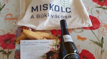 karacsony-jutalom-holding-2024