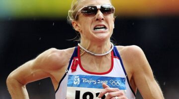 8870364File photo dated 17 08 08 of Paula Radcliffe finishing the Womens Marathon at the 2008 Beij