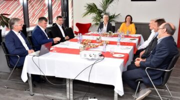 Elnoksegi ules friss elnoksegi ules1120 1