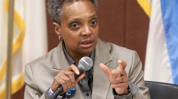 lori lightfoot point ap photo 1554154513 7547