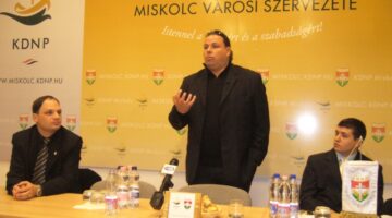 p1200538 0 1
