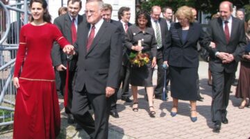 4581 emlektabla avatas a diosgyori varban 02