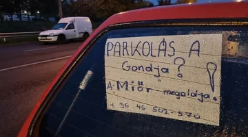 kiss_erno_parkolo_autokt_tiltakozas_220928_hcs-1