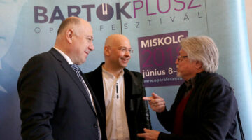 kriza-kesselyak-szorenyi_web