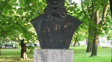 mihály tompa statue, miskolc, népkert