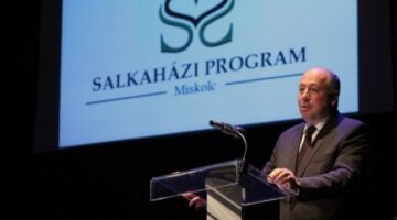 program-04-aj-650x435