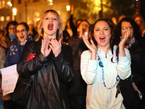 sikitozo kekharisnyak demonstracio foto fuszek gabor