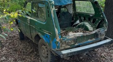 vas-bukk-lada-niva-atalakitott-231008-768x511