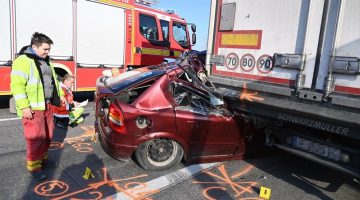 vasarnap-halalos-baleset-sofor-menekul-230212